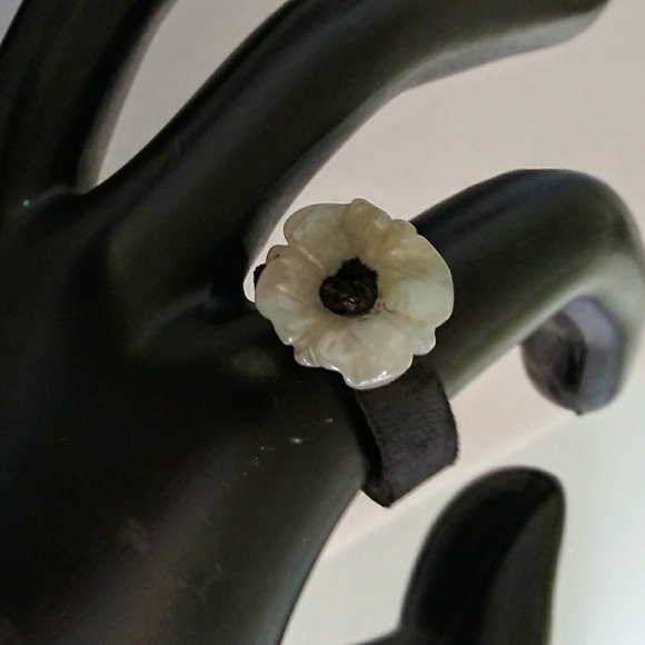Leather Band Jade flower Ring - Picture 1 of 8